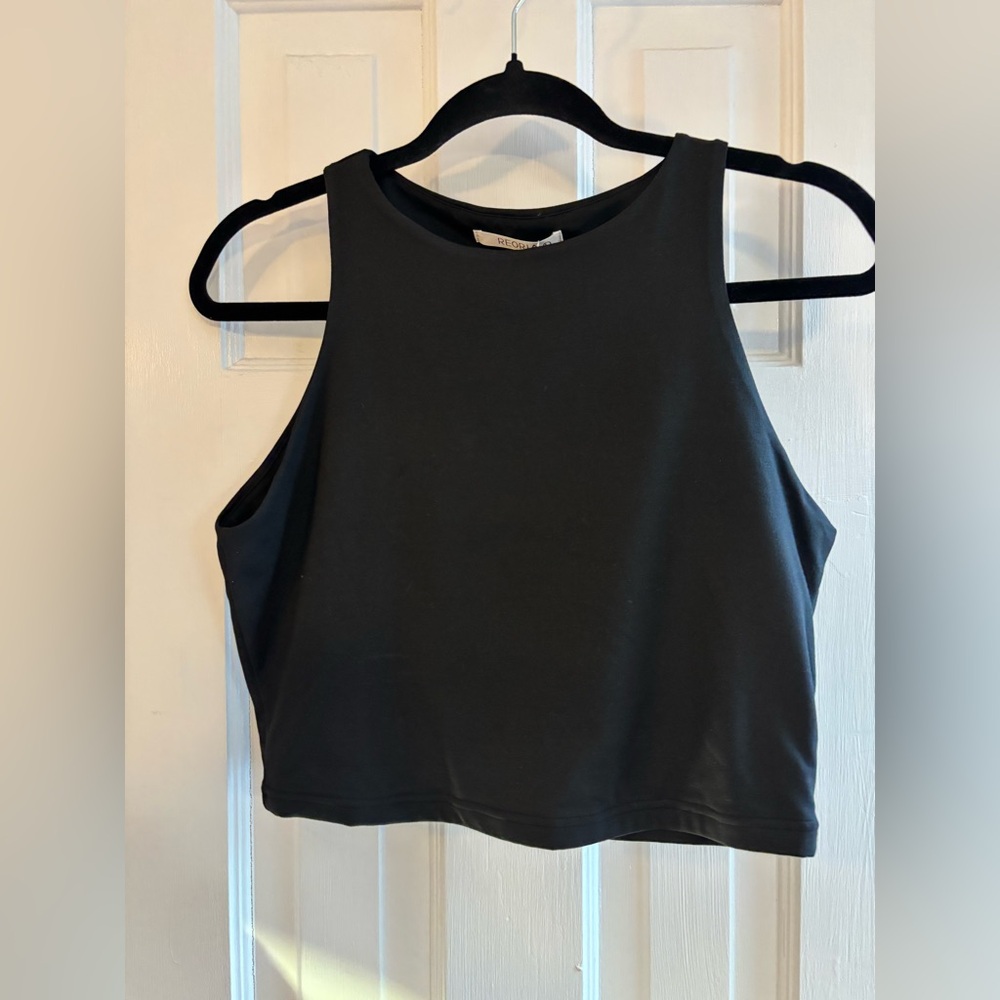 REORIA Butsmooth Women's Sleeveless Halter Neck Double Lined Basic Tank Crop Top